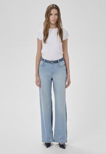 Свободные джинсы