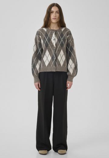 Жаккардовая вязаная кофта