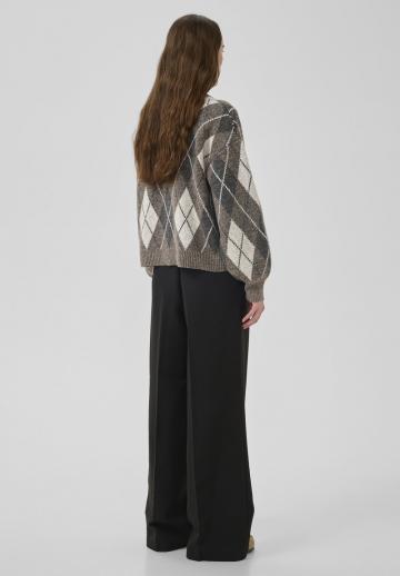 Жаккардовая вязаная кофта