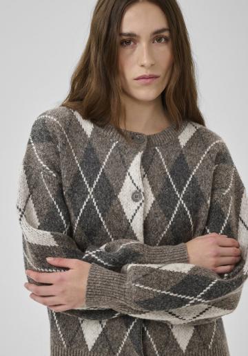 Жаккардовая вязаная кофта