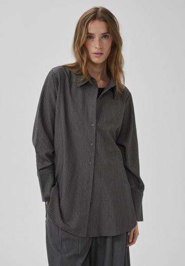 Длинная блузка