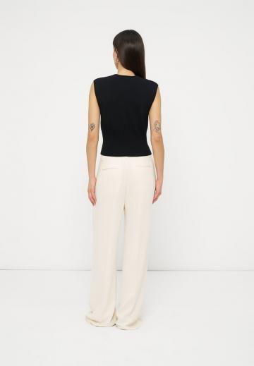 Джинсовая жилетка