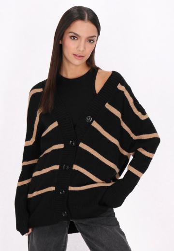 Длинный жилет