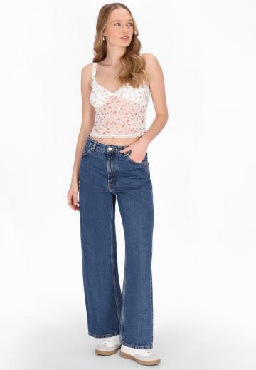 Топ на бретельках