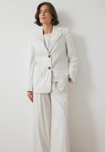 Короткое пальто