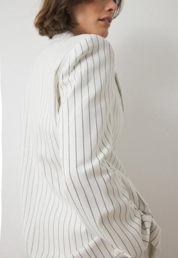 Короткое пальто