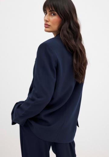 Длинный блейзер