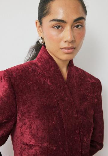 Длинный блейзер