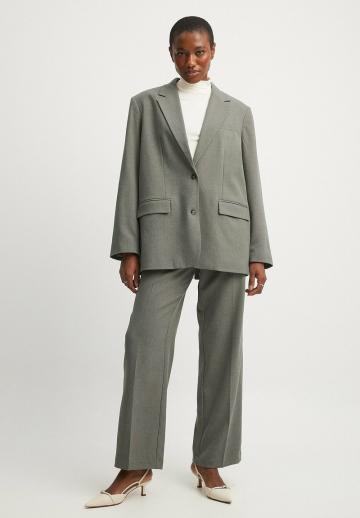 Короткое пальто