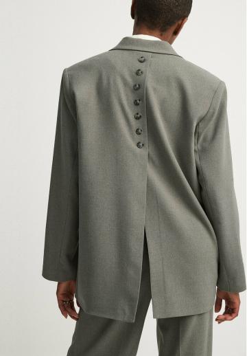 Короткое пальто