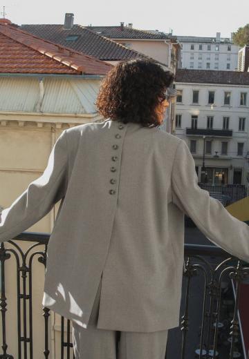 Короткое пальто