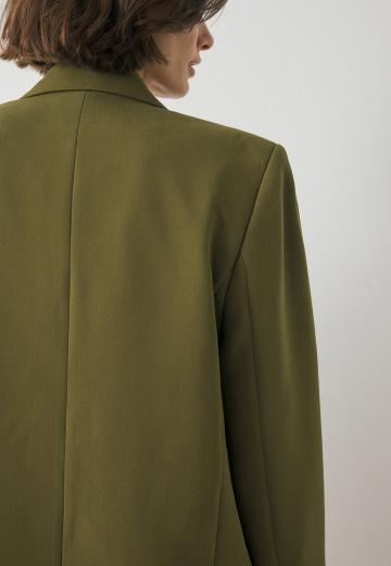 Короткое пальто