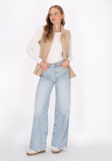 Пуховой жилет