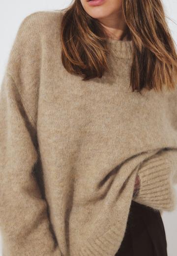 Длинный пуловер