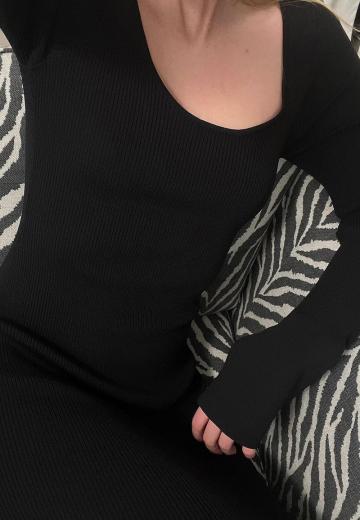 Вязаное платье