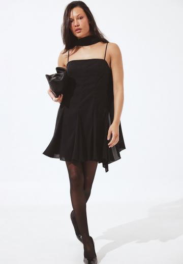 Короткое платье