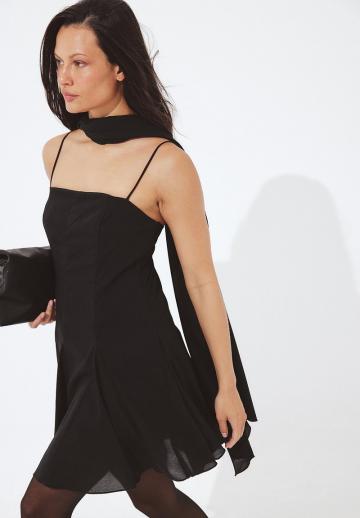 Короткое платье