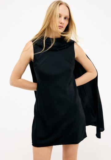 Короткое платье