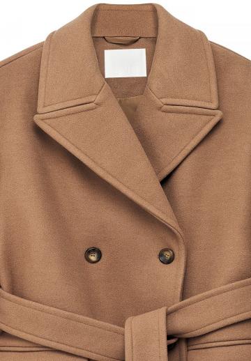 Короткое пальто