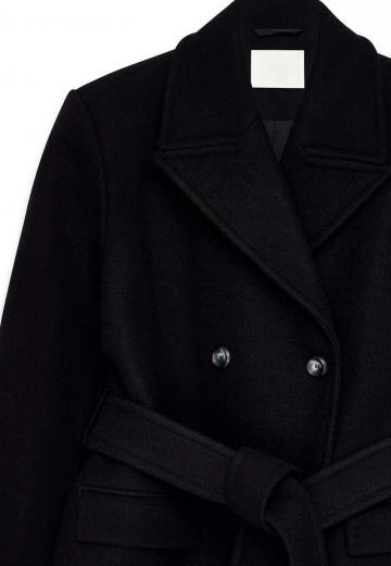 Короткое пальто