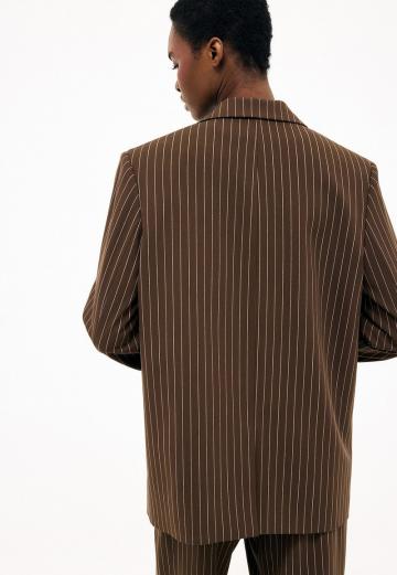 Короткое пальто