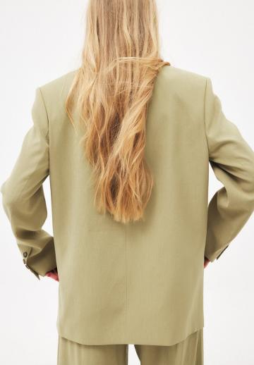 Короткое пальто