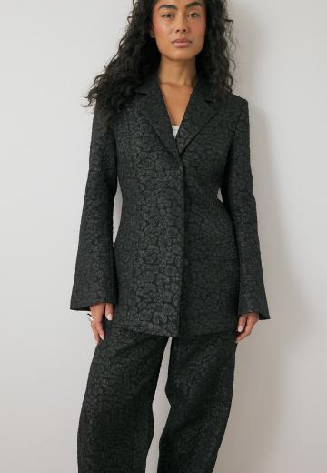 Короткое пальто