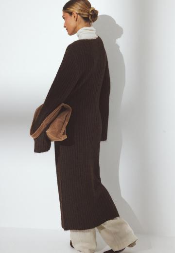 Вязаное платье