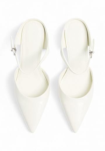 Босоножки на каблуке