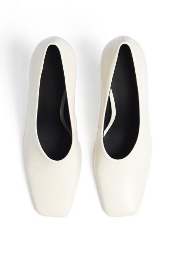 Туфли на высоком каблуке