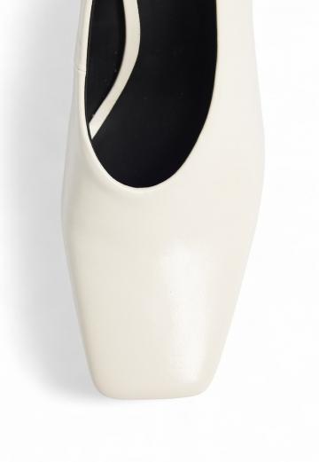 Туфли на высоком каблуке