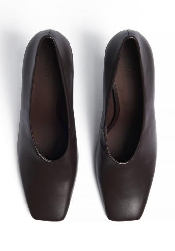 Туфли на высоком каблуке