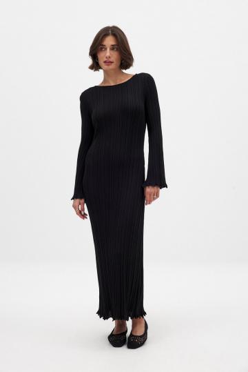 Вязаное платье