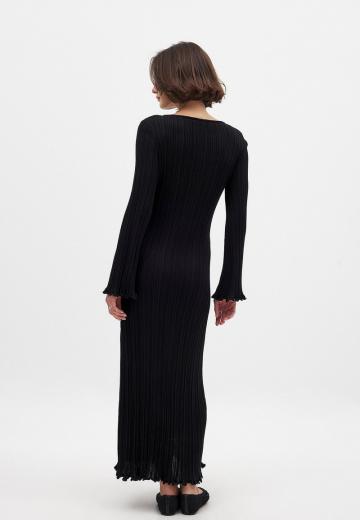 Вязаное платье