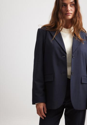 Короткое пальто