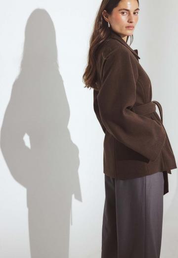 Короткое пальто