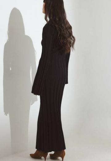 Вязаное платье