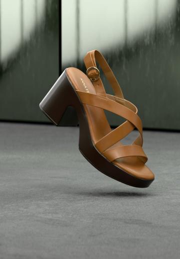 Босоножки на платформе