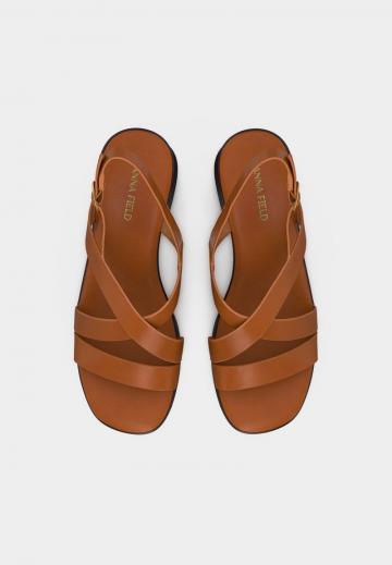 Босоножки на платформе