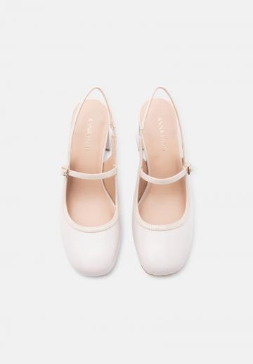 Туфли с ремешком