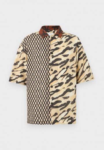 Рубашка с коротким рукавом