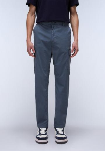 Брюки с накладными карманами