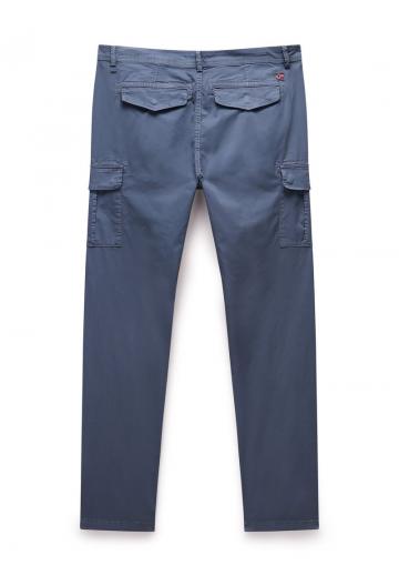 Брюки с накладными карманами