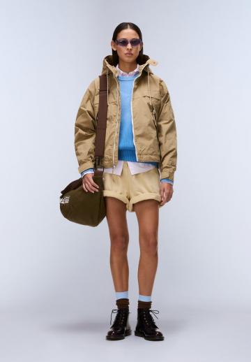 Куртка с накладнымит карманами