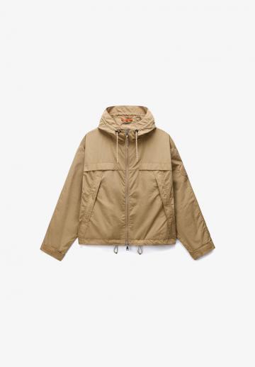 Куртка с накладнымит карманами