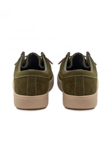 Ботинки на шнуровке