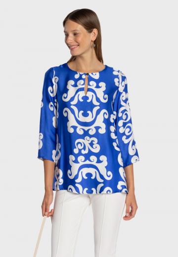 Атласная блузка