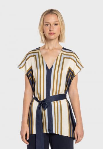 Атласная блузка