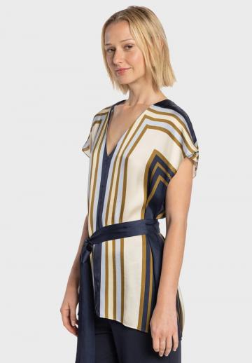 Атласная блузка