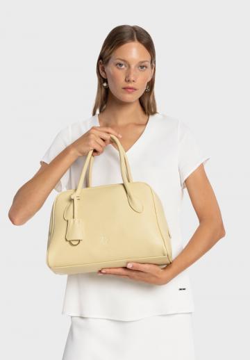 Атласная блузка